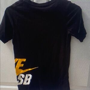 NIKE SKATEBOARDING tee
